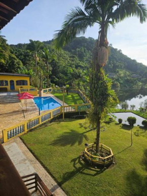Sítio com acesso à represa e vista paradisíaca